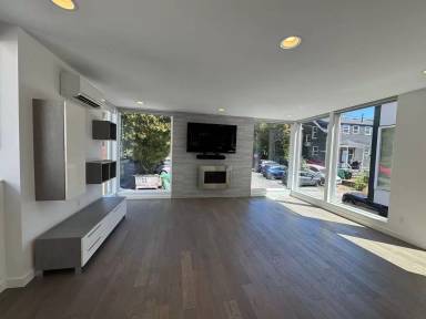 Main picture of 1110 14th Ave