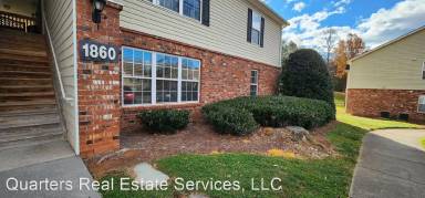 Main picture of 1860 Crest Hollow Dr