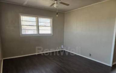 Main picture of 1106 E Broadway St
