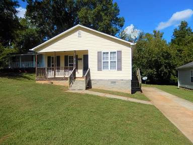 Main picture of 518 E Pine Ave