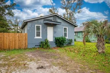 Main picture of 256 Vernis Ave