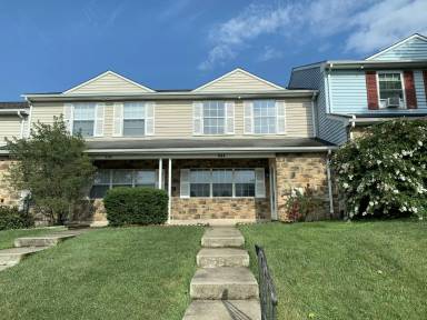 Main picture of 444 Devon Ct