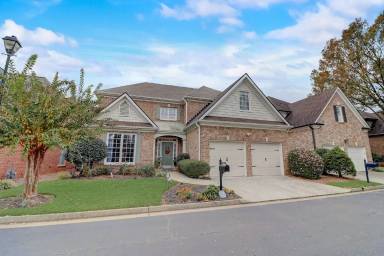Main picture of 6355 Glen Oaks Ln