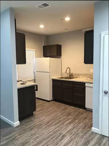 Main picture of 4 Th Street 227 Unit3