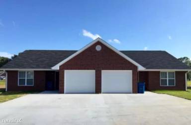 Main picture of 32 Sunshine Ln