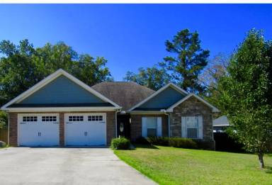 Main picture of 269 Spruce Ln
