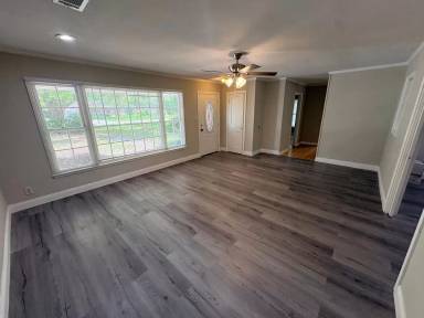 Main picture of 2406 2nd Ave