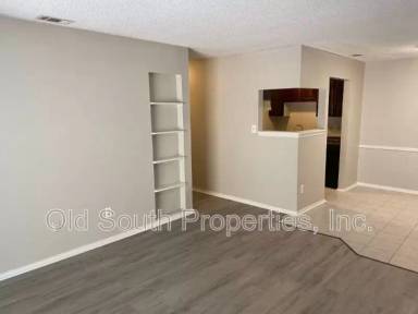 Main picture of 230 N Crow Rd