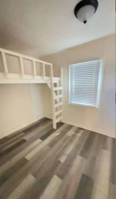 Main picture of 610 SE Riverside Ave