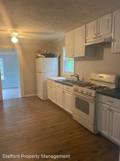 Main picture of 250 Warwick Ave
