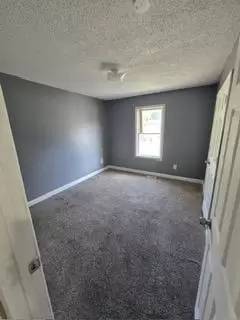 Main picture of 807 E Bragg St