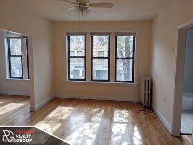 Main picture of 2712 N Milwaukee Ave
