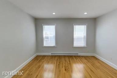 Main picture of 574 Washington St
