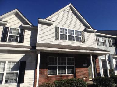 Main picture of 1867 Forest Side Ln