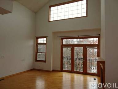 Main picture of 2714 N Wayne Ave