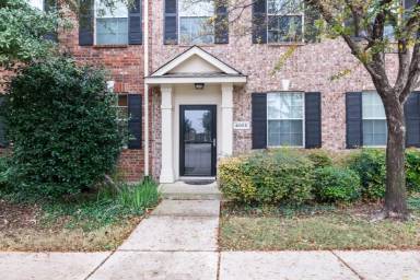 Main picture of 4005 Kyndra Cir