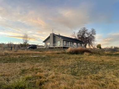 Main picture of 39083 Highway 92