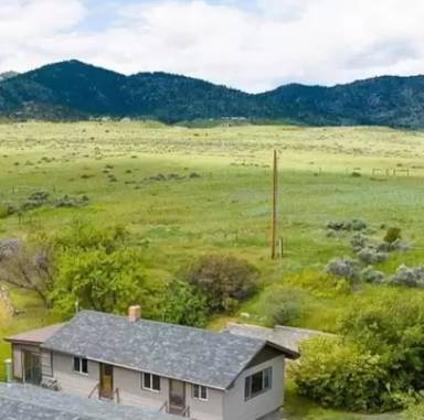Main picture of 269 Hot Springs Rd
