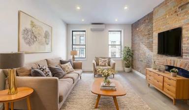 Main picture of 346 W 52nd St