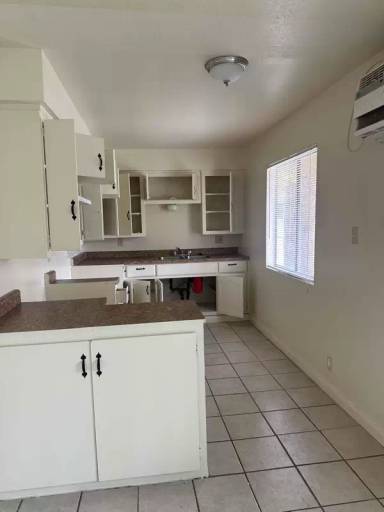 Main picture of 15343 Woodruff Pl