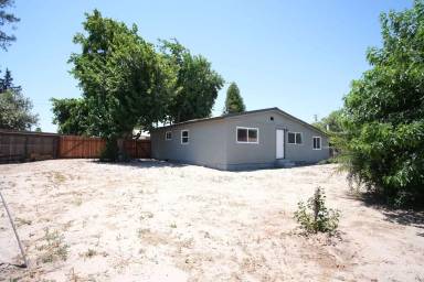 Main picture of 9568 Phelan Cir