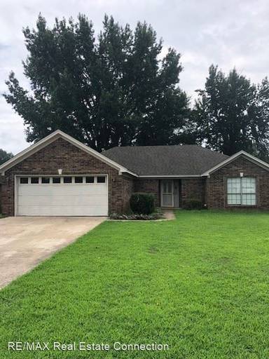 Main picture of 1306 Oak Forest Dr