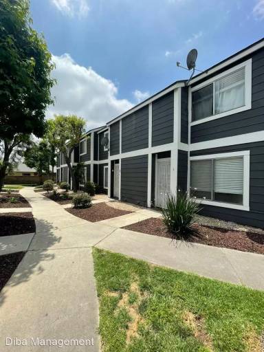 Main picture of 824 N Pasadena Ave