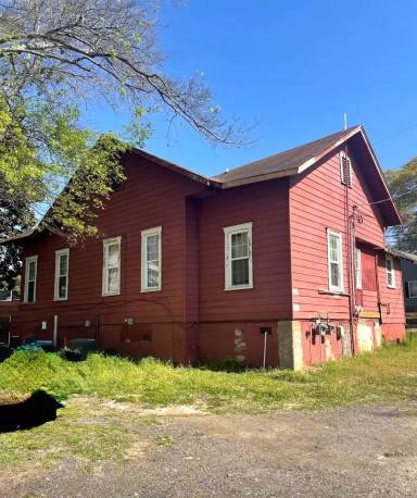 Main picture of 1396 Glover St