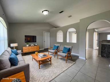 Main picture of 205 Churchill Ct
