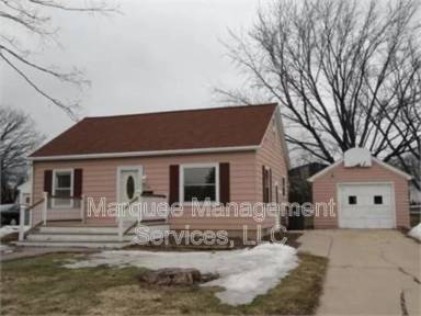 Main picture of 560 Kelly St