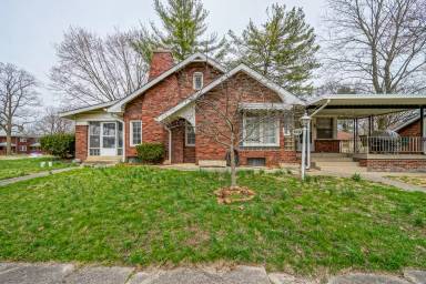 Main picture of 5665 N College Ave