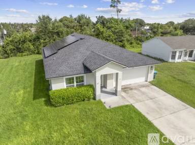 Main picture of 2940 Beal St