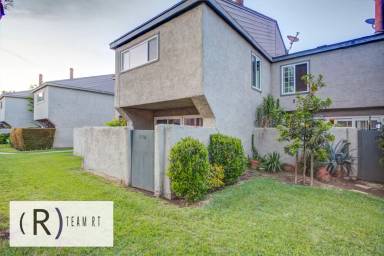 Main picture of 1740 Puente Ave