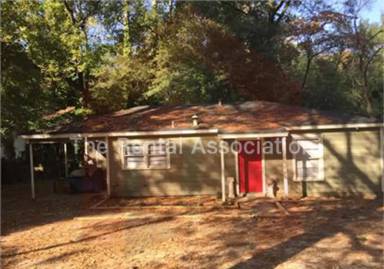 Main picture of 829 Ponder St