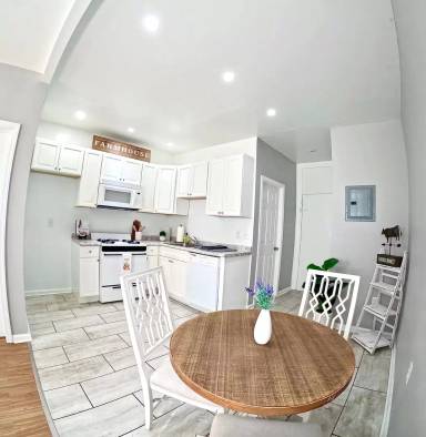 Main picture of 1704 John F Kennedy Blvd