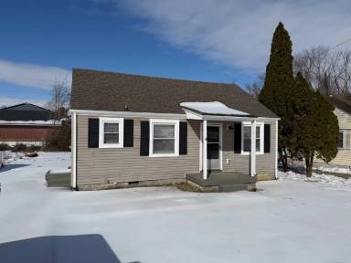 Main picture of 15 Maple St