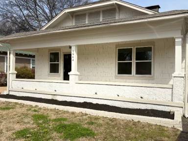 Main picture of 1964 Young Ave