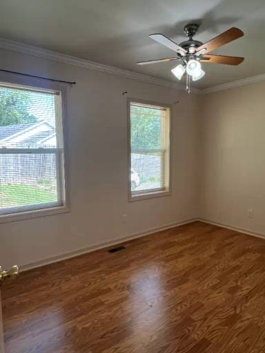 Main picture of 1243 N Main St