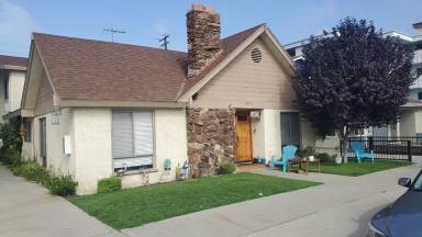 Main picture of 371 Newport Ave