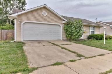 Main picture of 701 S Sunny Ln