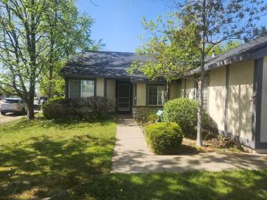Main picture of 5718 Summit Dr