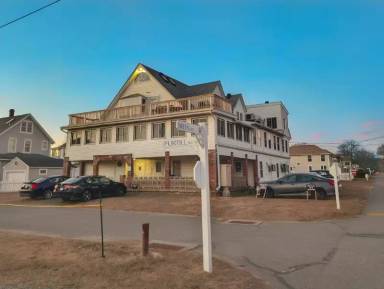 Main picture of 14 Purtill Ave