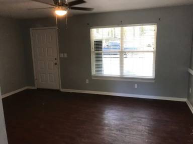 Main picture of 4401 NW 21st St