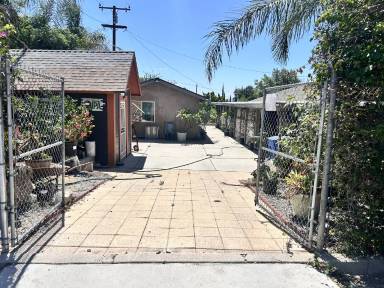 Main picture of 5795 Kenwood Pl