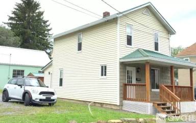 Main picture of 427 Knarr St