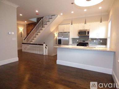 Main picture of 50 Gloucester St