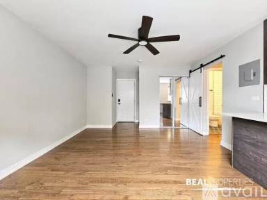 Main picture of 528 W Oakdale Ave