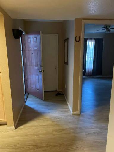 Main picture of 1909 Desert Falls Ct