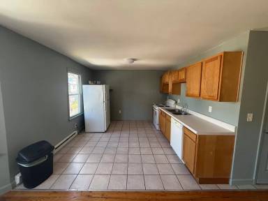 Main picture of 2463 Jefferson St