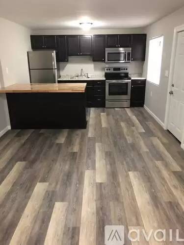 Main picture of 116 N High St